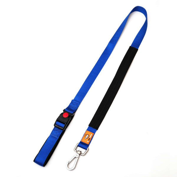 Canny Connect Lead in blue for medium to large dogs. With lockable buckle on handle and brushed steel clip.